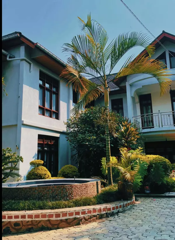 feature image of Selling Your Home in August? Here’s How to Stand Out in the Late-Summer Market