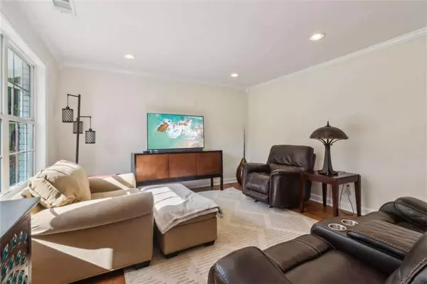 2071 Meadowbrook LN, Marietta, GA 30067