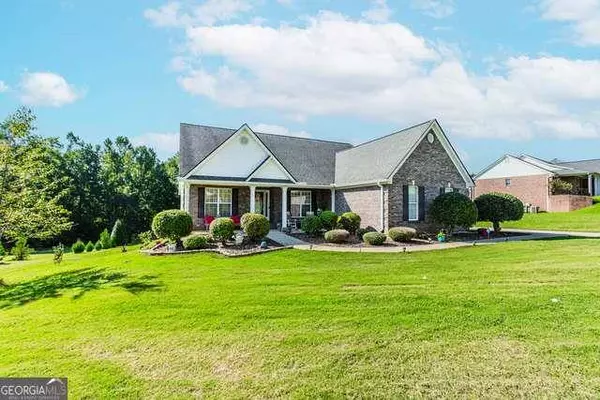 855 Crystal Meadow DR, Winder, GA 30680