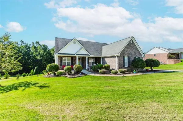 855 Crystal Meadow DR, Winder, GA 30680