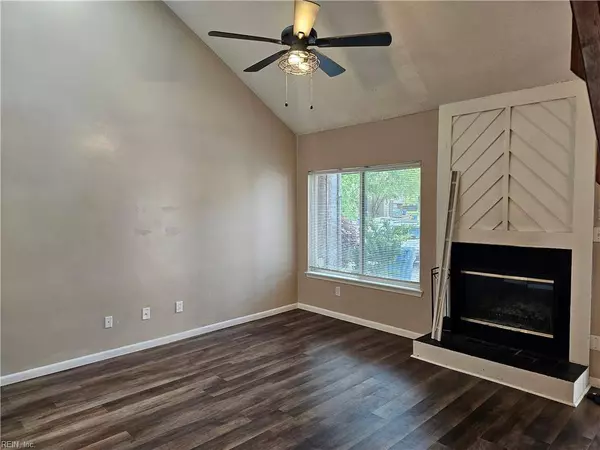 1304 Elk CT, Virginia Beach, VA 23464