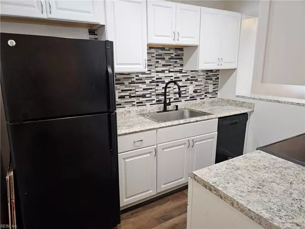 1304 Elk CT, Virginia Beach, VA 23464