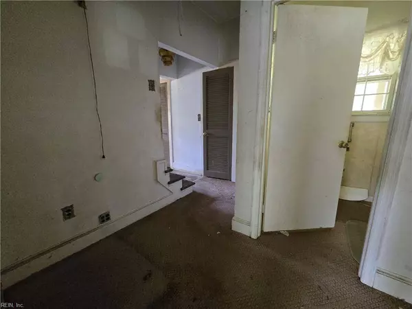 19614 Manson Church RD, Mc Kenney, VA 23872