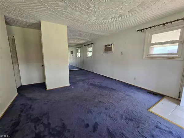 903 Ellington SQ, Portsmouth, VA 23701