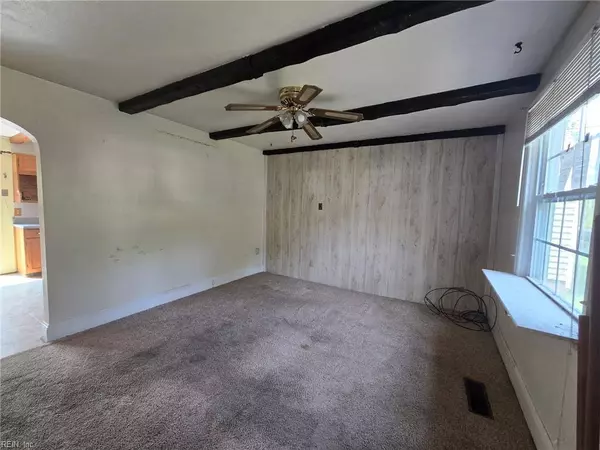 240 Plover DR, Portsmouth, VA 23704