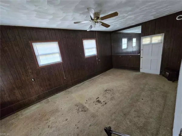 903 Ellington SQ, Portsmouth, VA 23701