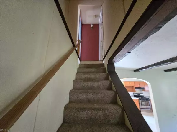 240 Plover DR, Portsmouth, VA 23704