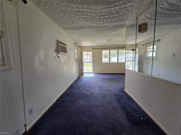 903 Ellington SQ, Portsmouth, VA 23701