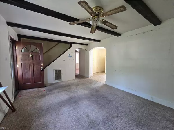 240 Plover DR, Portsmouth, VA 23704