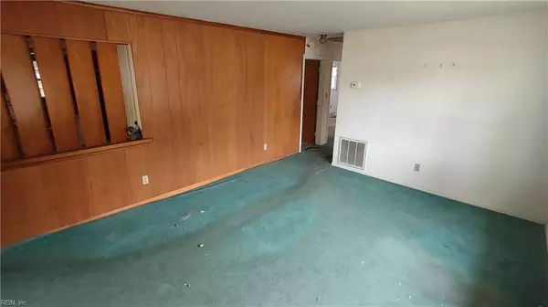 2708 Victoria BLVD, Hampton, VA 23661