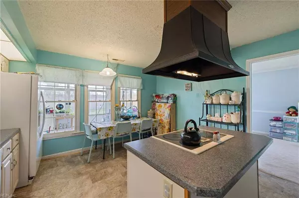 3909 Wilmington RD, Virginia Beach, VA 23453