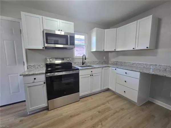 1030 Hampton AVE, Newport News, VA 23607