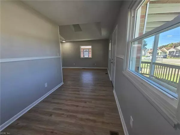 1030 Hampton AVE, Newport News, VA 23607