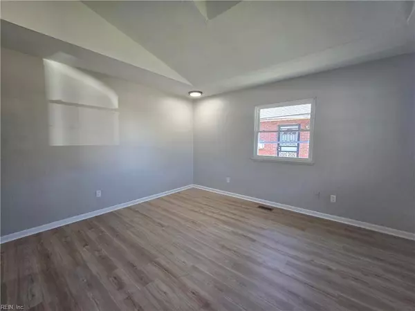 1030 Hampton AVE, Newport News, VA 23607