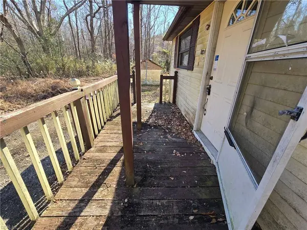 1831 Land Of Promise RD, Chesapeake, VA 23322