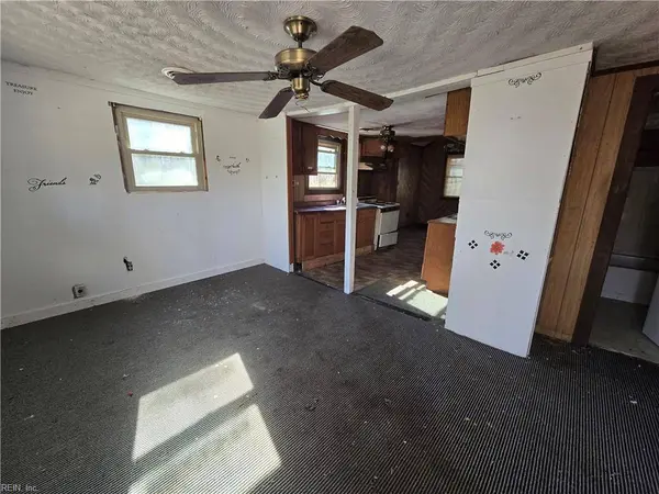 1831 Land Of Promise RD, Chesapeake, VA 23322