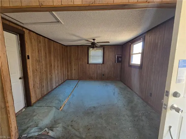 1831 Land Of Promise RD, Chesapeake, VA 23322