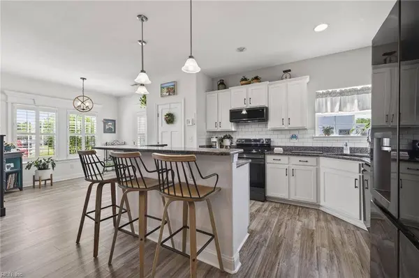 120 Rosedale DR, Moyock, NC 27958