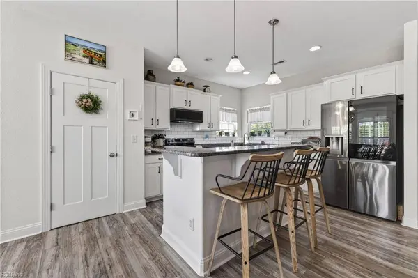 120 Rosedale DR, Moyock, NC 27958