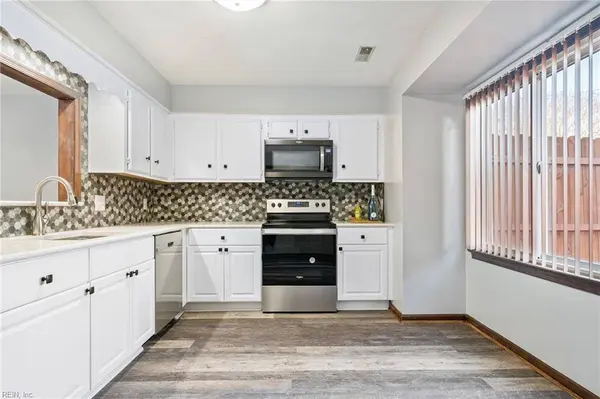 5496 Lynbrook LNDG, Virginia Beach, VA 23462