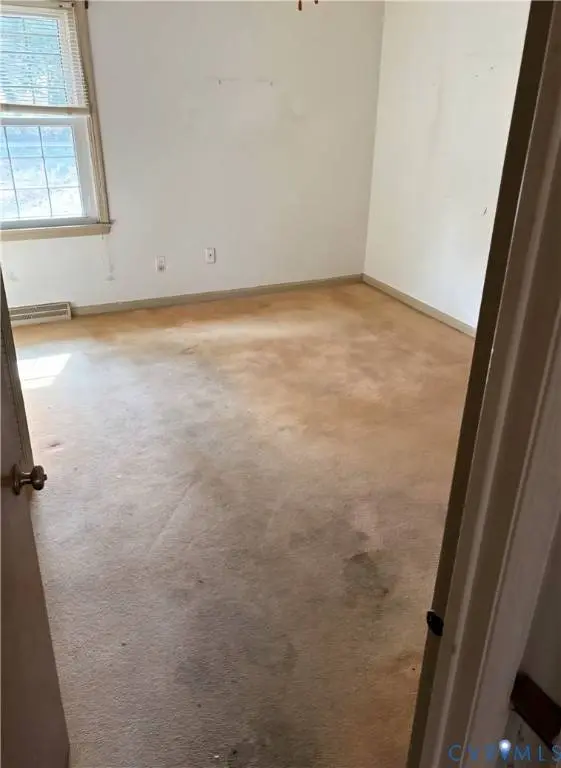 10209 W Huguenot RD, Chesterfield, VA 23235