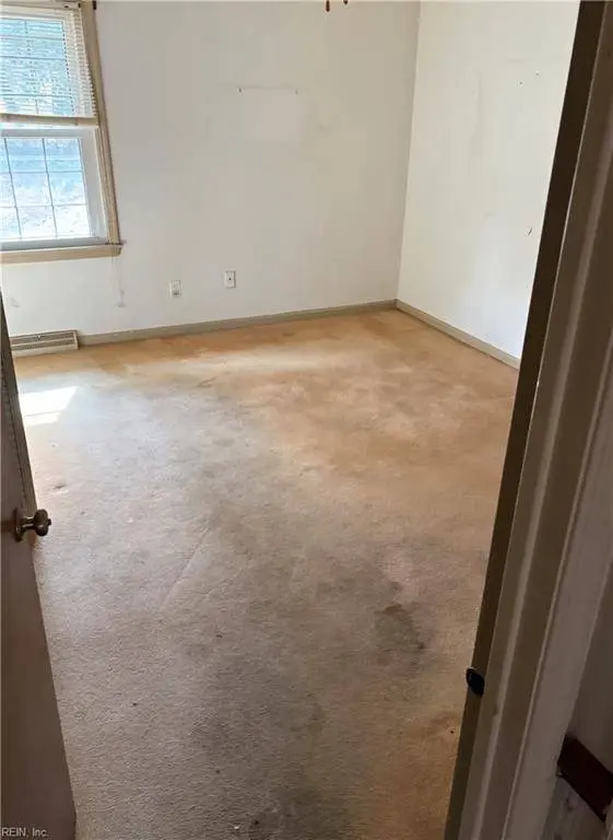 10209 W Huguenot RD, Richmond, VA 23235