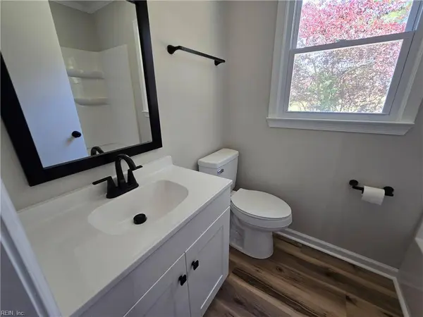 22284 Medicine Springs RD, Courtland, VA 23837