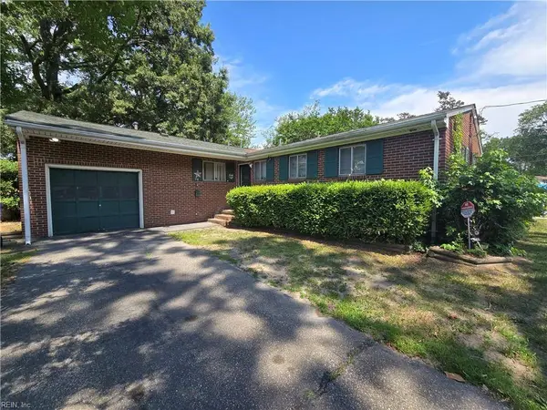 716 Tanbark DR, Newport News, VA 23601