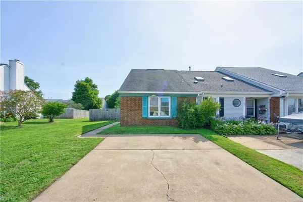 1709 Sword Dancer DR, Virginia Beach, VA 23454