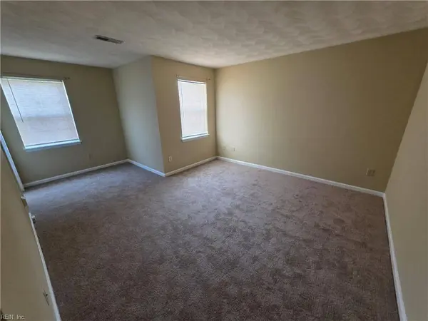 1460 Berkshire DR, Newport News, VA 23602