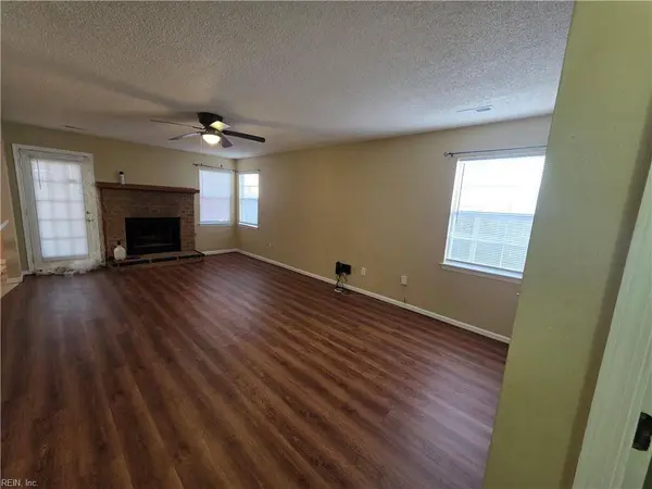 1460 Berkshire DR, Newport News, VA 23602