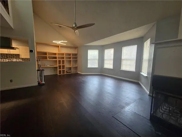 1377 Ivywood RD, Virginia Beach, VA 23453