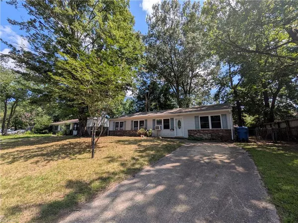 3717 Starlighter DR, Virginia Beach, VA 23452