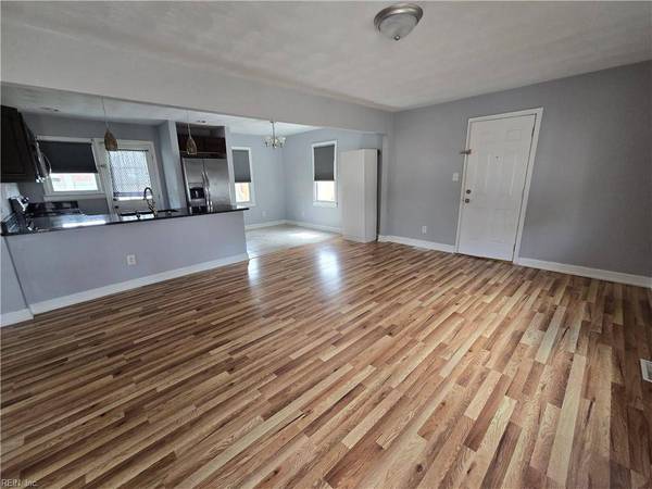 83 Wyoming AVE, Portsmouth, VA 23701