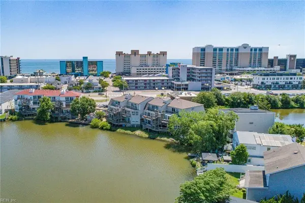 251 Lake DR, Virginia Beach, VA 23451