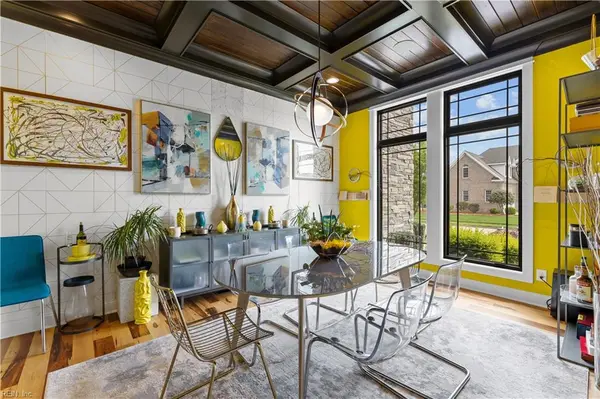 1516 Peyton Ln, Chesapeake, VA 23320-7673