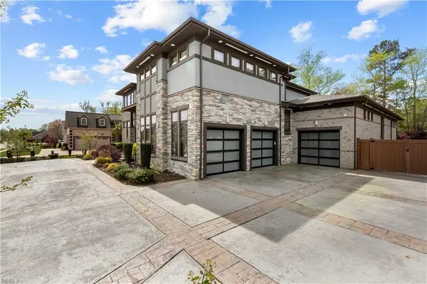 1516 Peyton Ln, Chesapeake, VA 23320-7673