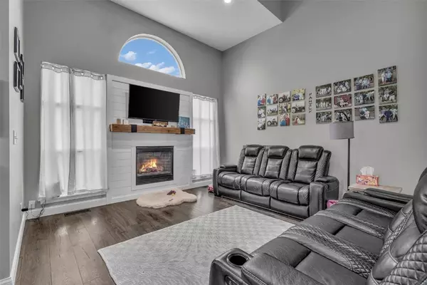 4530 Windemere CT, Marion, IA 52302