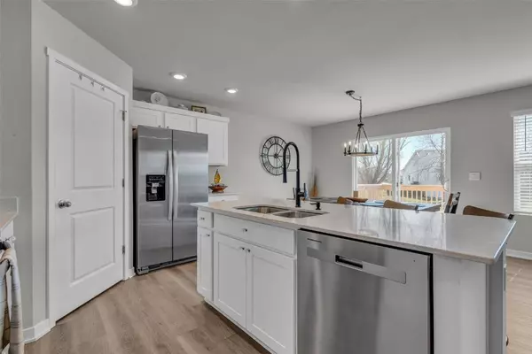 305 Sumac DR, Palo, IA 52324