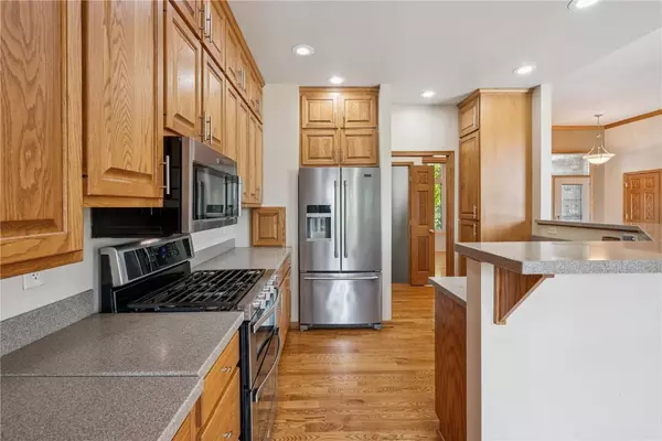 1969 Highview RD, Coralville, IA 52241