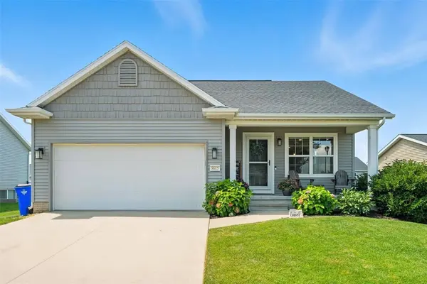 8615 Harrington DR NE, Cedar Rapids, IA 52402