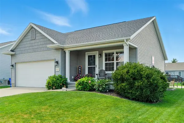 8615 Harrington DR NE, Cedar Rapids, IA 52402