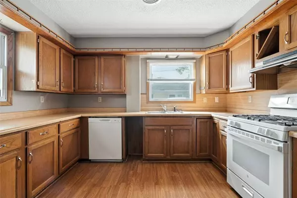 1505 Keith DR NE, Cedar Rapids, IA 52402