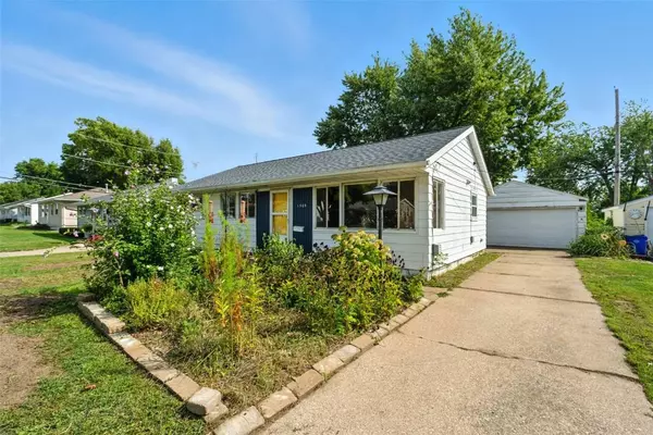 1505 Keith DR NE, Cedar Rapids, IA 52402