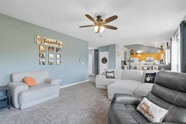 2812 29th AVE SW, Cedar Rapids, IA 52404