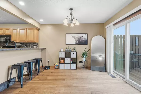 3335 Stoneview CIR SW, Cedar Rapids, IA 52404