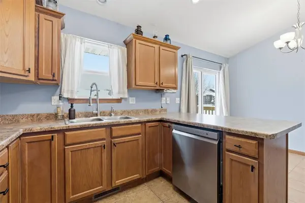 6601 Ohio ST SW, Cedar Rapids, IA 52404