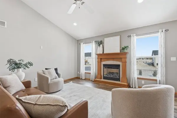 1110 Capri DR NE, Cedar Rapids, IA 52402