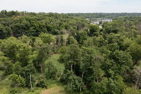 5601 Seminole Valley TRL NE, Cedar Rapids, IA 52411