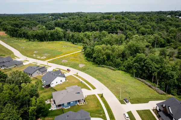 5601 Seminole Valley TRL NE, Cedar Rapids, IA 52411